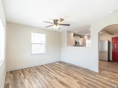 Building Photo - 1098 E 22nd Ave