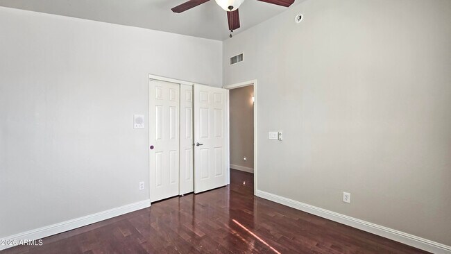 Building Photo - 13888 W Wilshire Dr