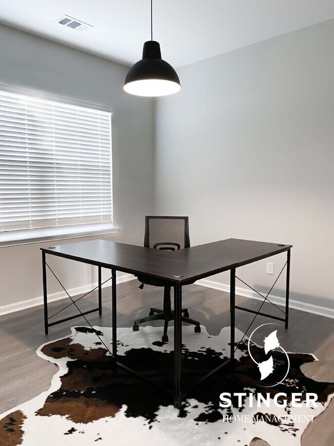 Building Photo - 24 Chauga St