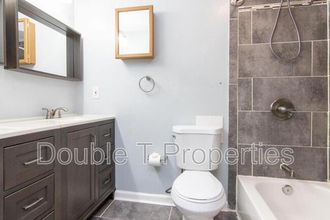 Building Photo - 3405 Pebble Dr