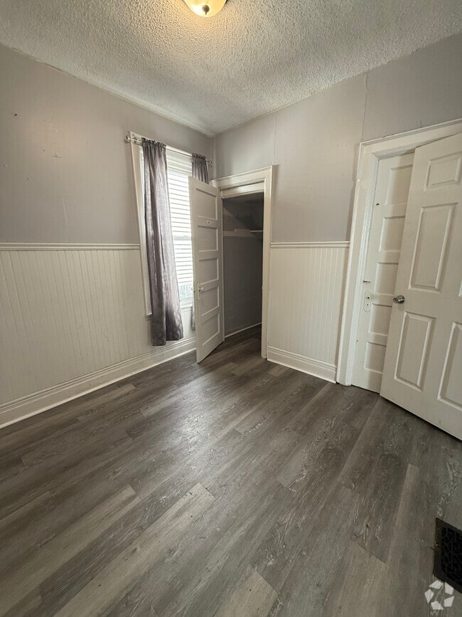 Building Photo - 115 Lockwood Ave
