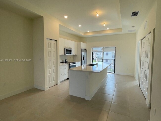 Building Photo - 7915 NW 104th Ave