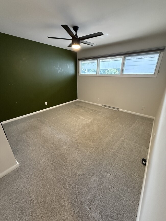 Building Photo - 3201 7th Ave S