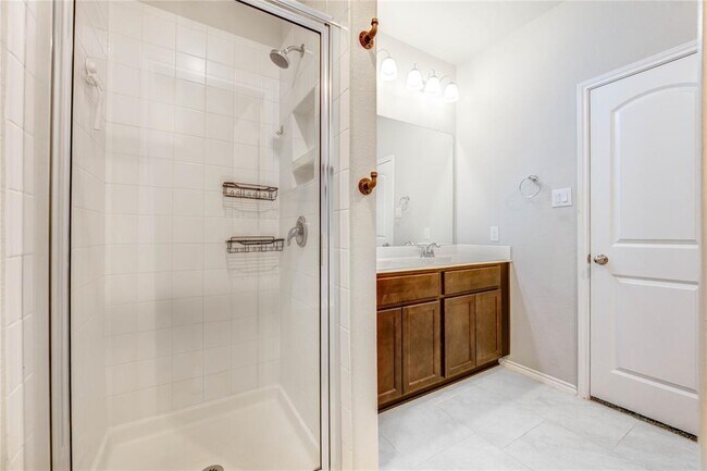 Building Photo - 23815 Rivage Ridge Dr