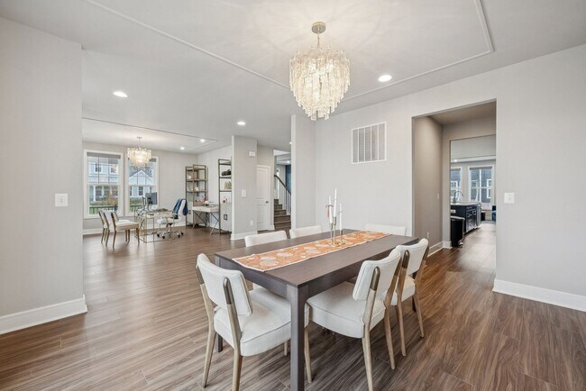 Building Photo - 101 Milvian Wy SE