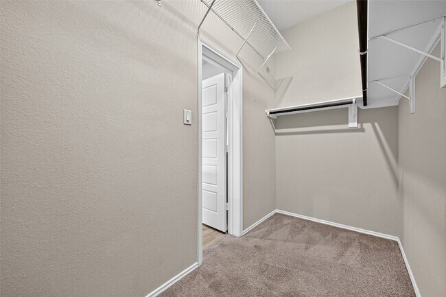 Building Photo - 6747 Scarlet Sagebrush St