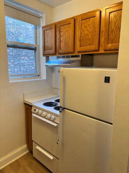 Building Photo - 111 Norway St