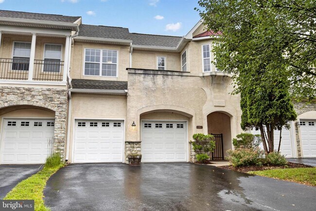 Building Photo - 16 Oak Leaf Ln