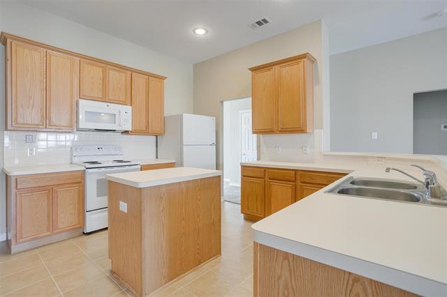 Building Photo - 9508 Fox Hill Dr