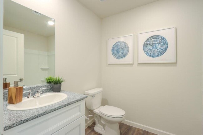 Primary Photo - 2400 Tapatio Dr