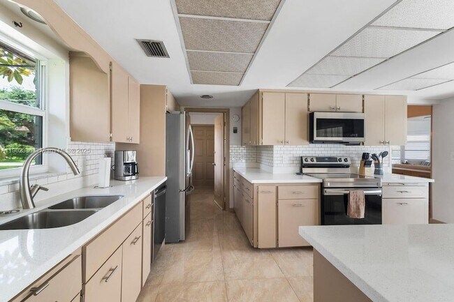 Building Photo - 1500 NW 45th St