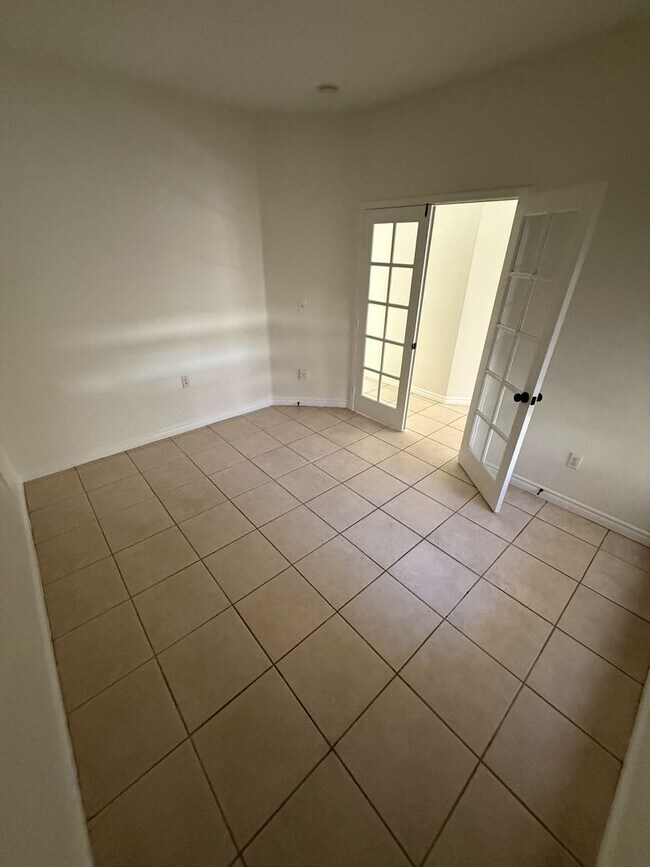 Building Photo - 8960 Tumbling Pebble Way