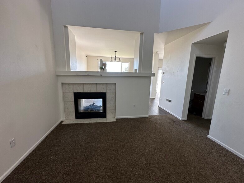 Building Photo - 862 Square Dance Ln