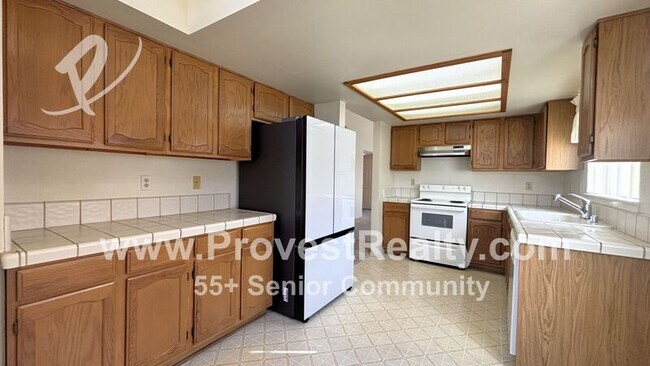 Building Photo - 19053 Elm Dr