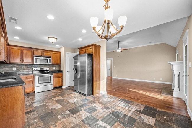 Building Photo - 1725 Autumnwood Blvd