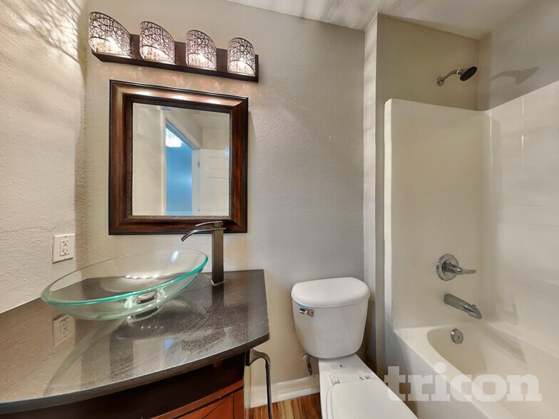 Building Photo - 14214 Edinburgh Moor Dr