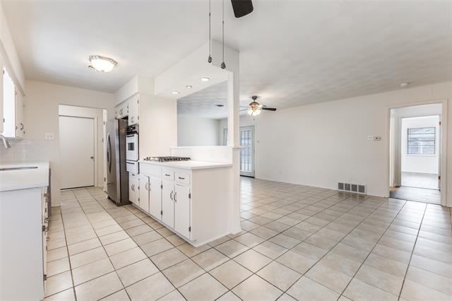 Building Photo - 10535 Chesterton Dr