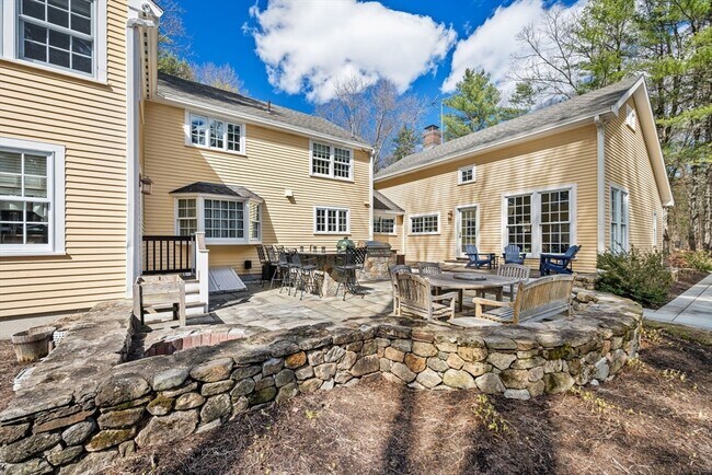 Building Photo - 71 Old Pickard Rd