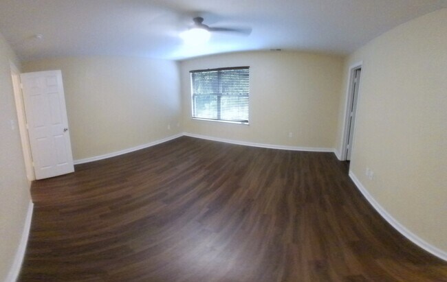 Building Photo - 103 Pinter Ct