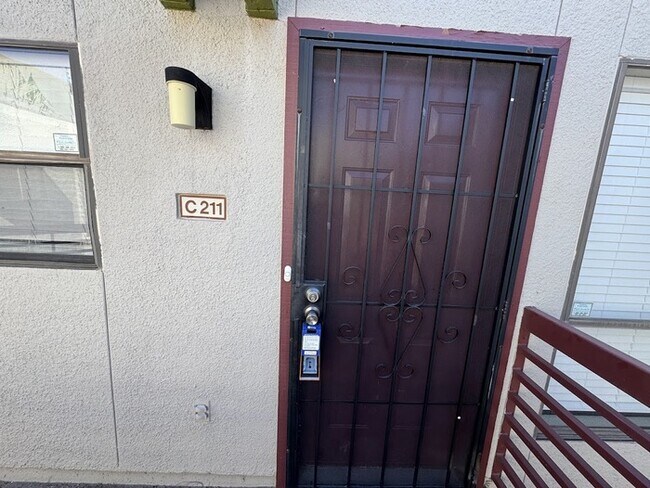 Building Photo - 3420 W Danbury Dr