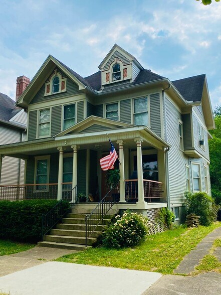 Building Photo - 507 Second Street Marietta