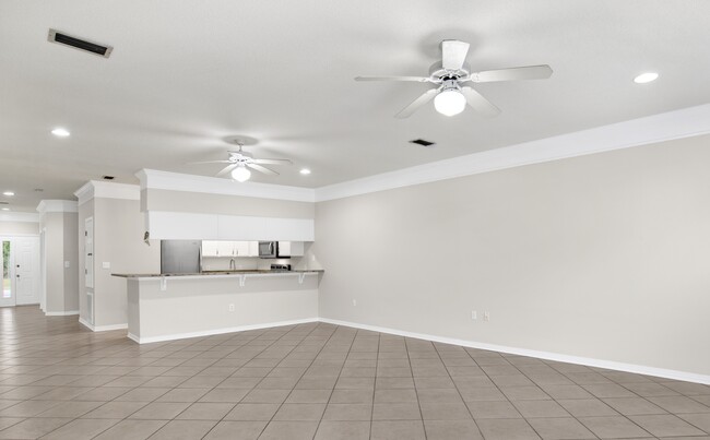 Building Photo - 501 Cotton Creek Dr