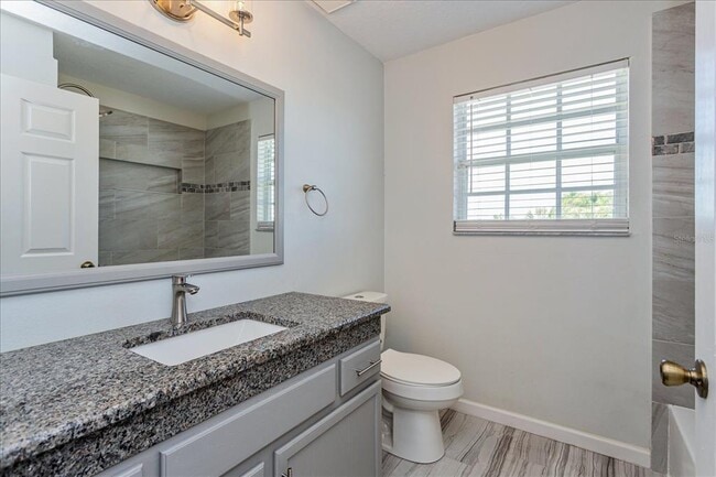 Building Photo - 3940 Southpointe Dr