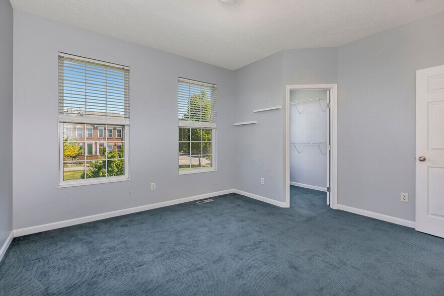 Building Photo - 1441 Laurel Park Dr