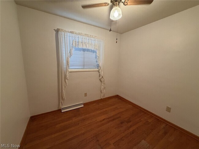 Building Photo - 1405 Gypsy Ln