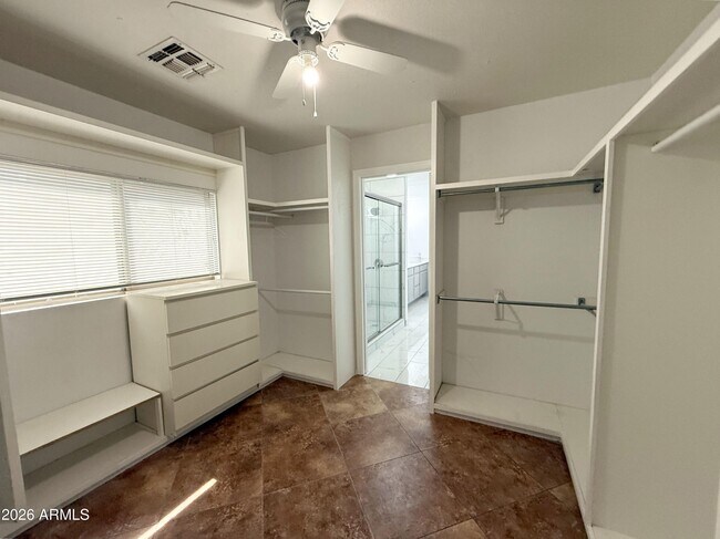 Building Photo - 2314 S Lynch