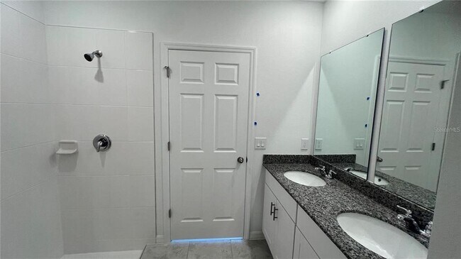 Building Photo - 3185 Viceroy Ct