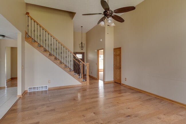 Building Photo - 12912 Silver Springs Ln