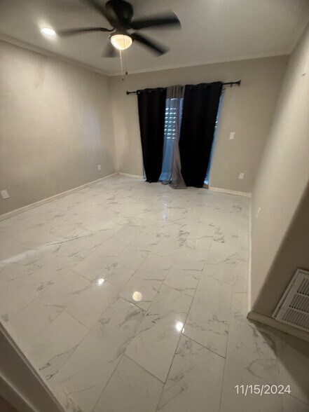 Building Photo - 7215 Holly Hill Dr