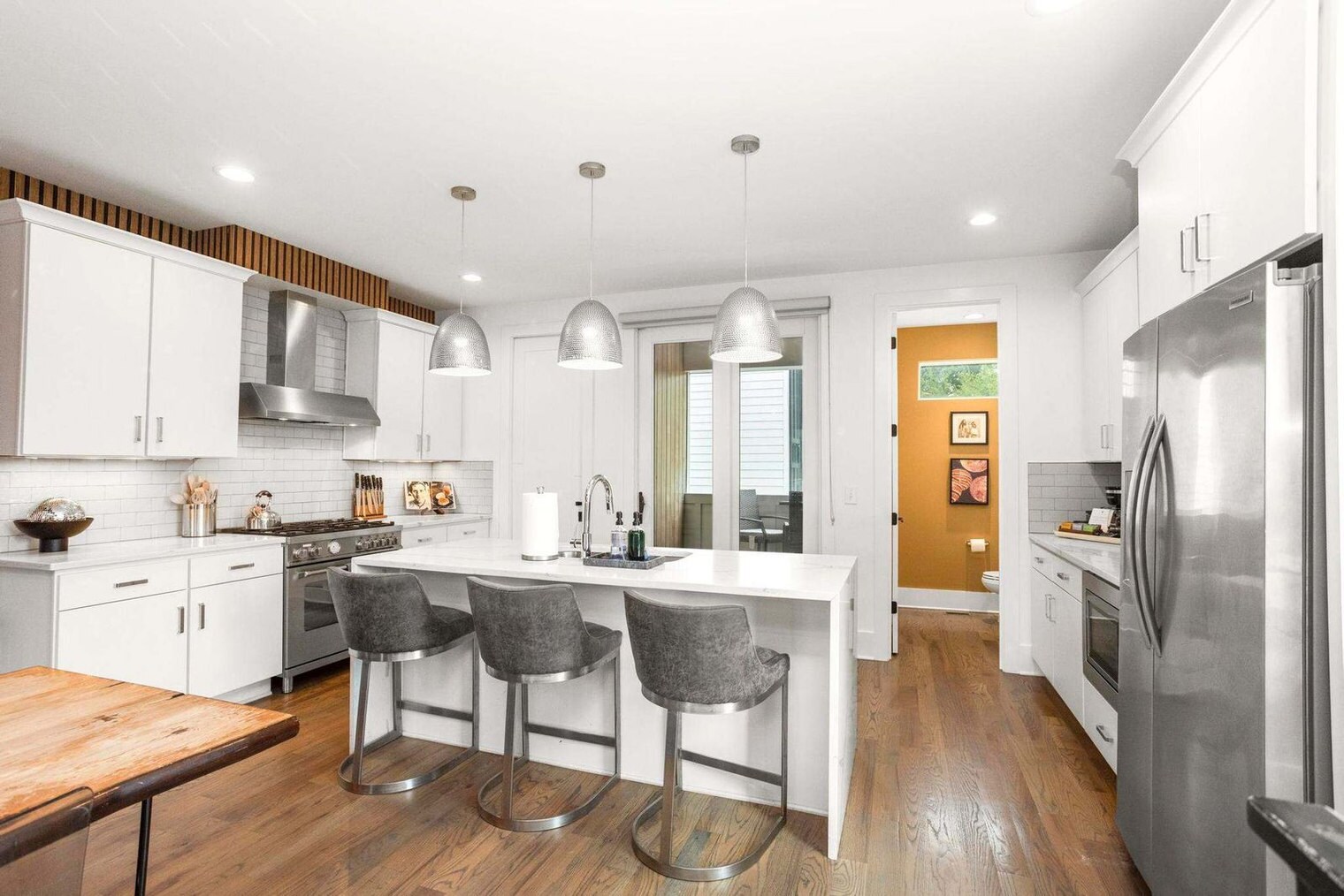 Building Photo - 1716 8th Ave S