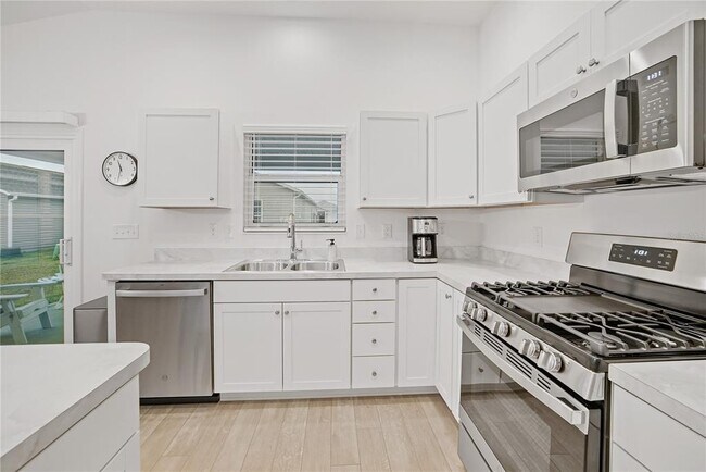 Building Photo - 7661 Rutherford Ln