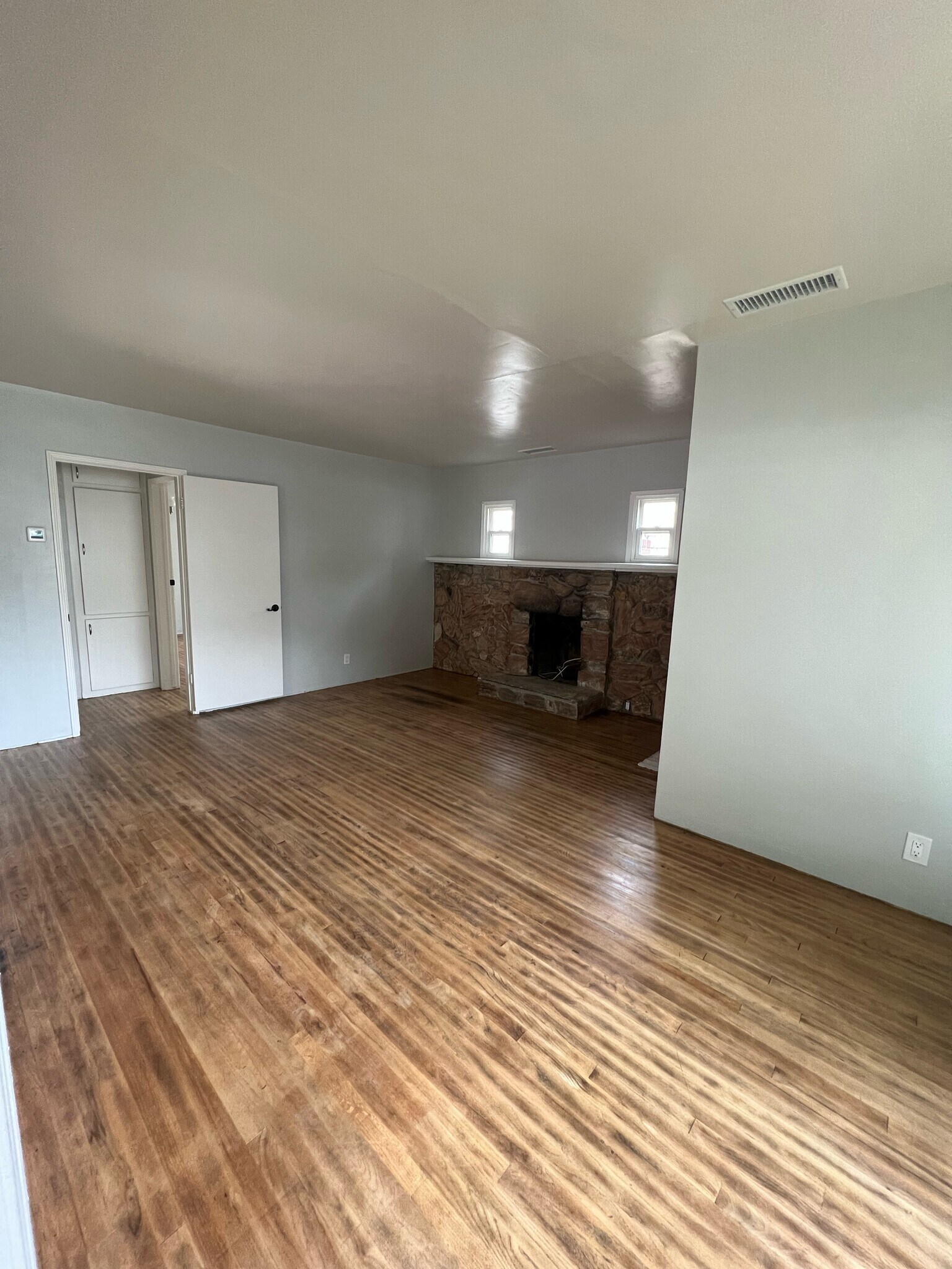 Building Photo - 3529 Palm Ave