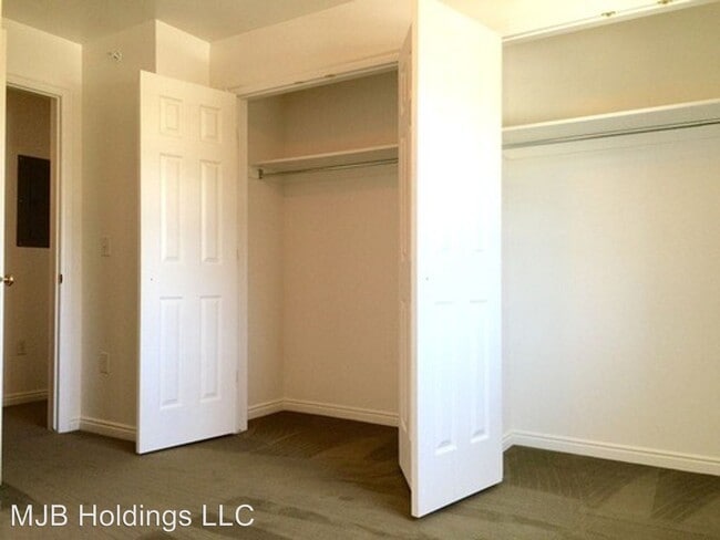 Building Photo - 1693 N 400 W