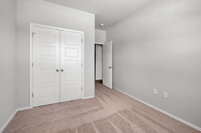 Building Photo - Recently Built 3 Bedroom, 2 Bath Duplex in Georgetown