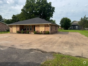 Building Photo - 19507 FM 365