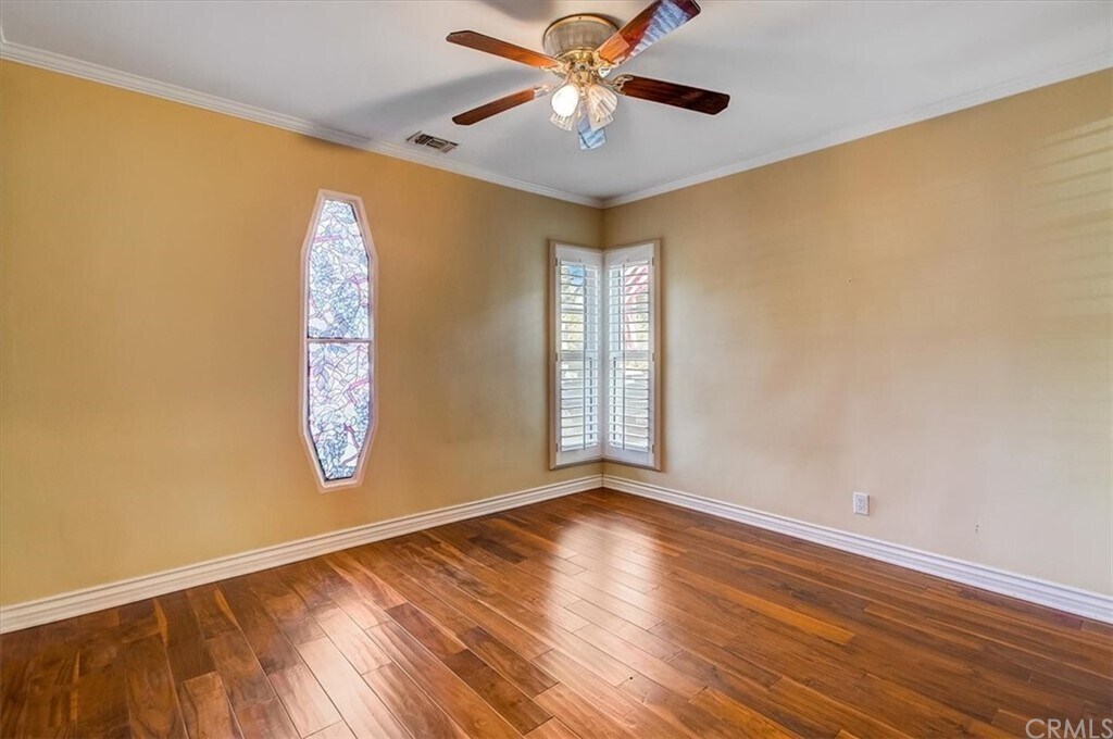 https://my.matterport.com/show/?m=jzeRU6tT8Ln - 1331 N Lincoln St