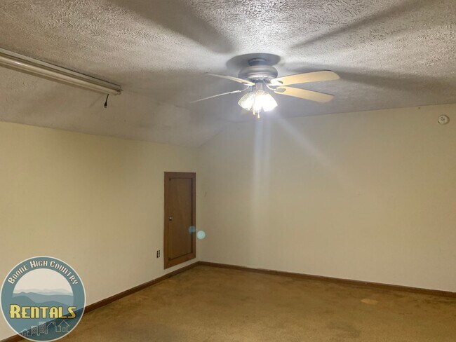 Building Photo - 182 Alpine Acres Rd