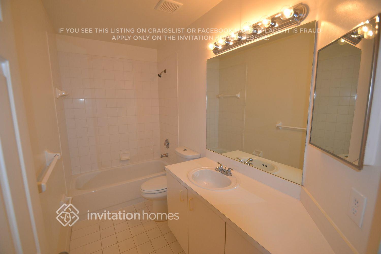 Building Photo - 1614 SW 158th Terrace