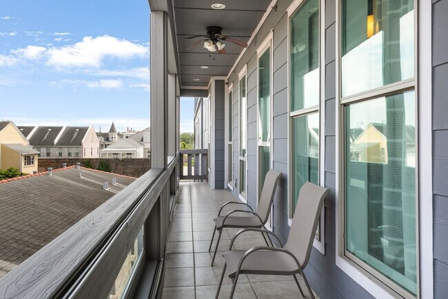Building Photo - 1524 Baronne St