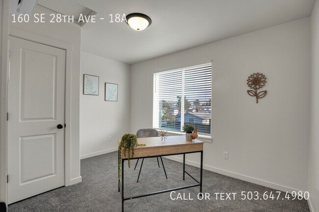 Building Photo - 160 SE 28th Ave