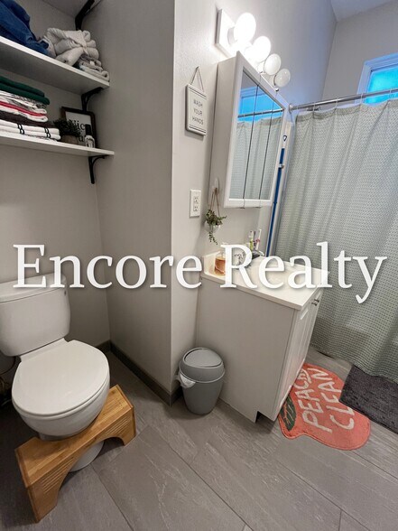 Building Photo - 41 Stearns Rd