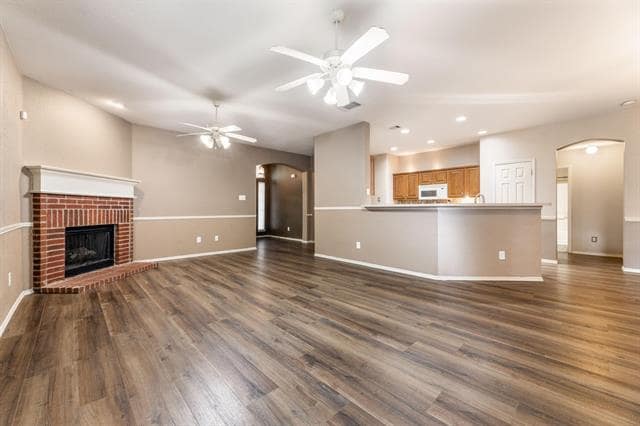 Building Photo - 8832 Stirrup Way