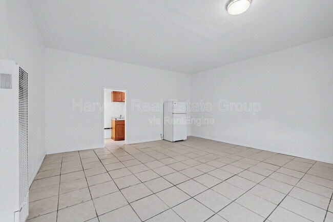 Building Photo - 1247 23rd St