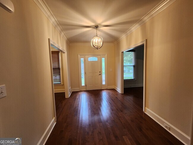 Building Photo - 270 S Shore Dr