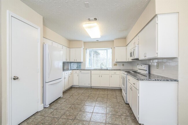 Building Photo - 5434 Garden Village Dr