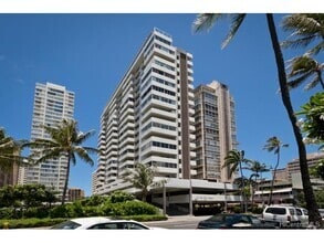 Building Photo - Ala Wai Townhouse